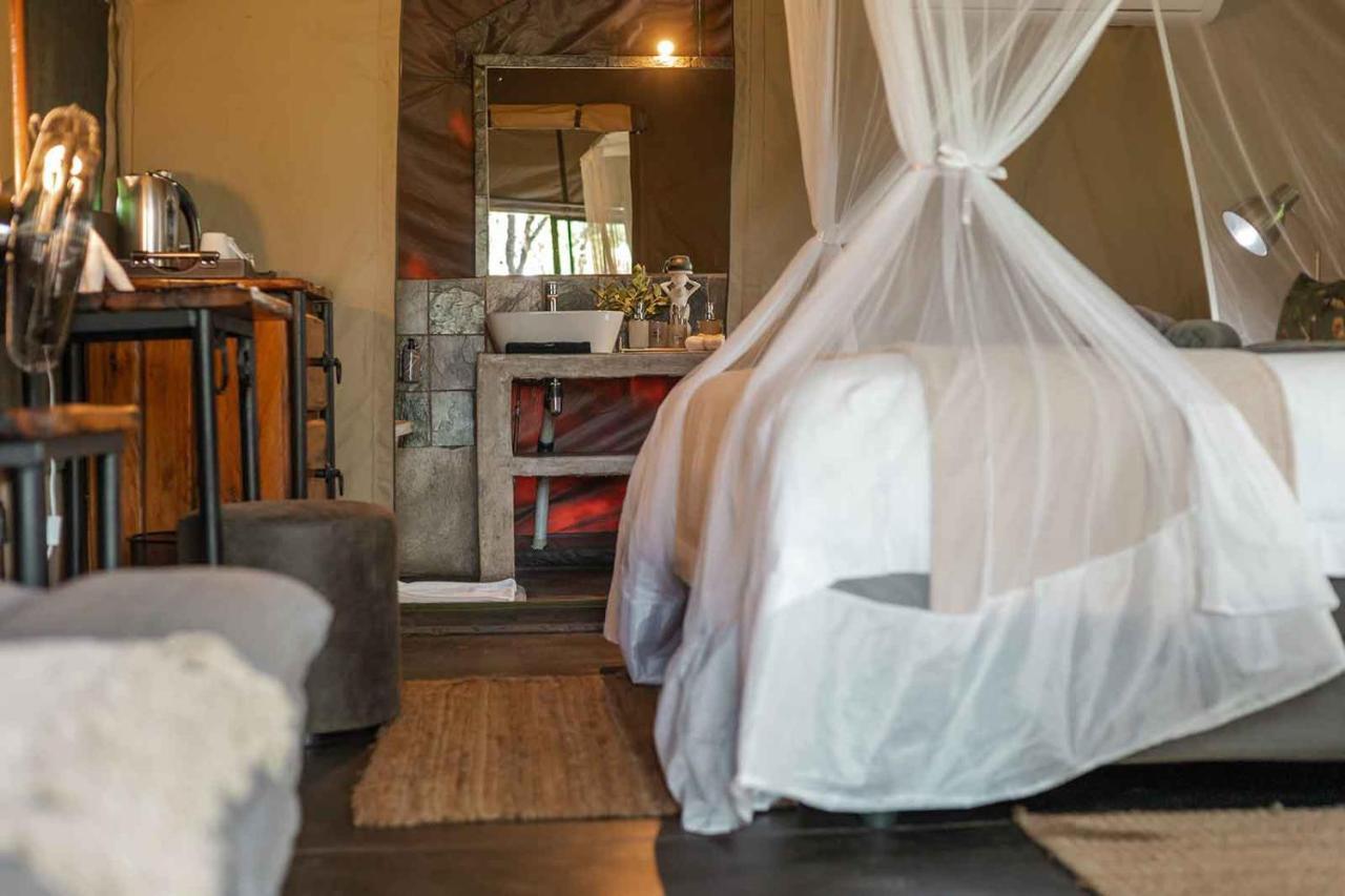 Umkumbe Bush Lodge - Luxury Tented Camp Reserva de caza Sabi Sand Exterior foto