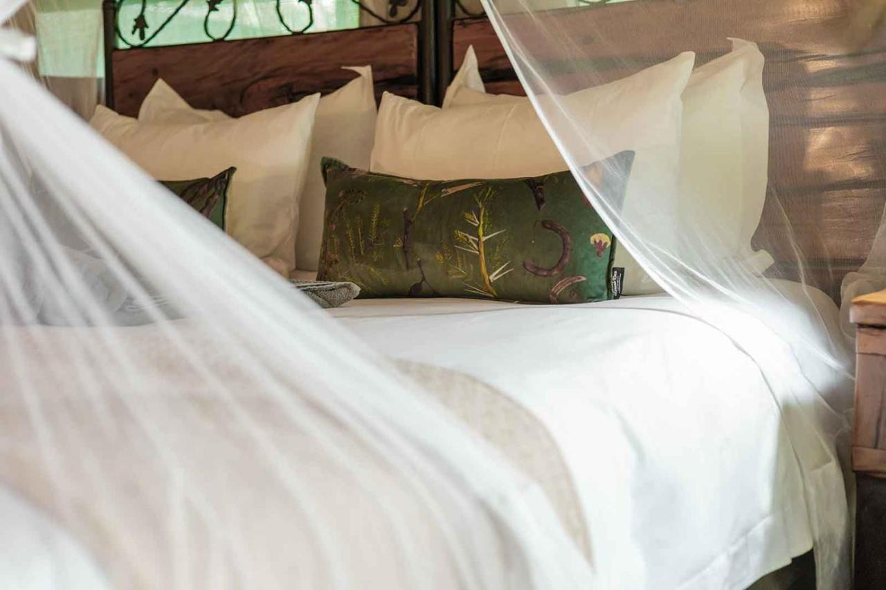 Umkumbe Bush Lodge - Luxury Tented Camp Reserva de caza Sabi Sand Exterior foto